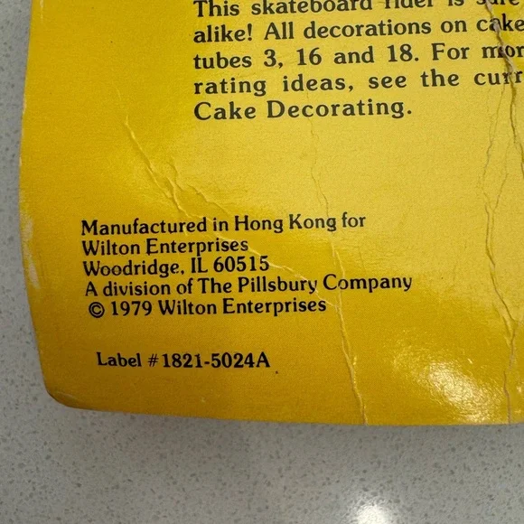 Vintage Wilton Cake Topper Skateboard Stunt Rider Skateboarder 1979 70s - Picture 8 of 10